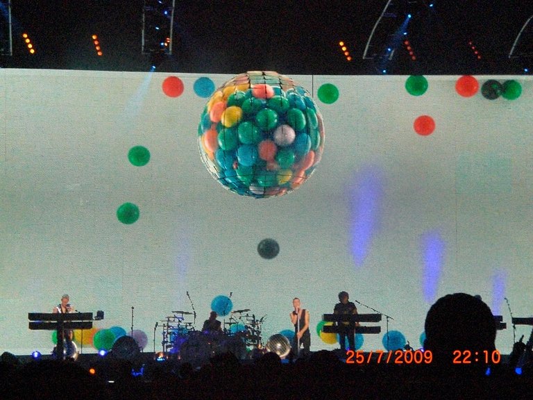 Montreal 200 Depeche Mode